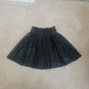 Zara FAUX LEATHER PLEATED MINI SKIRT BLACK Size XS